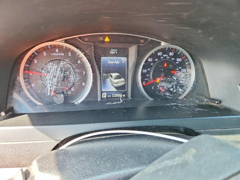 2017 TOYOTA CAMRY SE 9