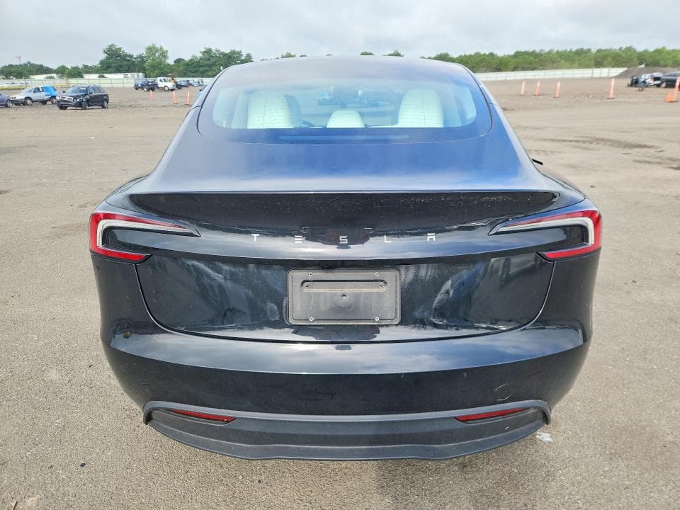 2025 TESLA MODEL 3 6