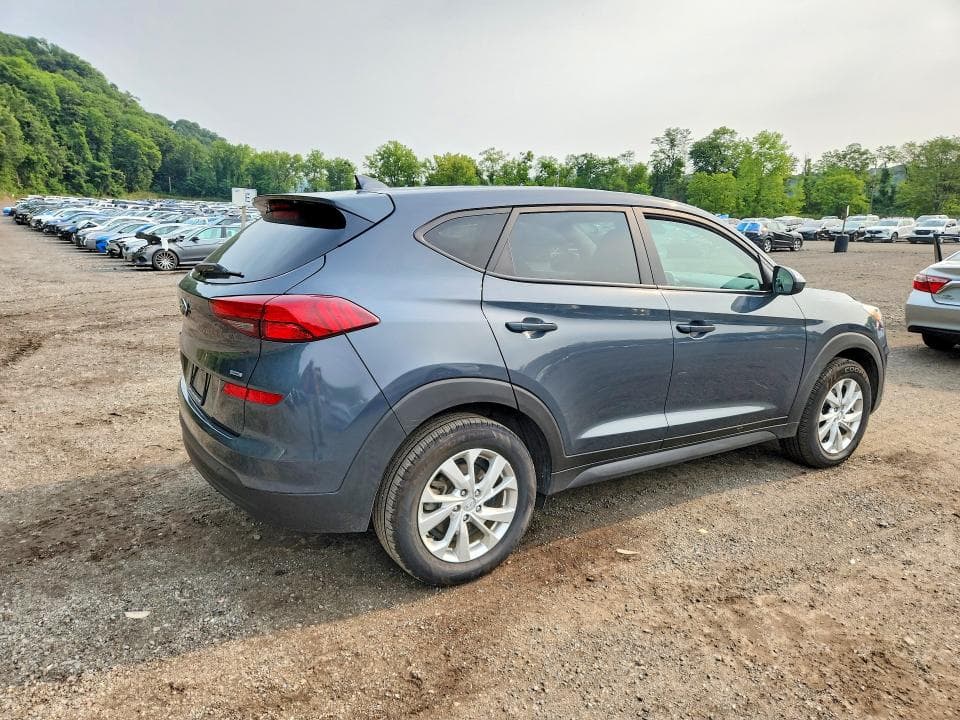 2021 HYUNDAI TUCSON SE 3