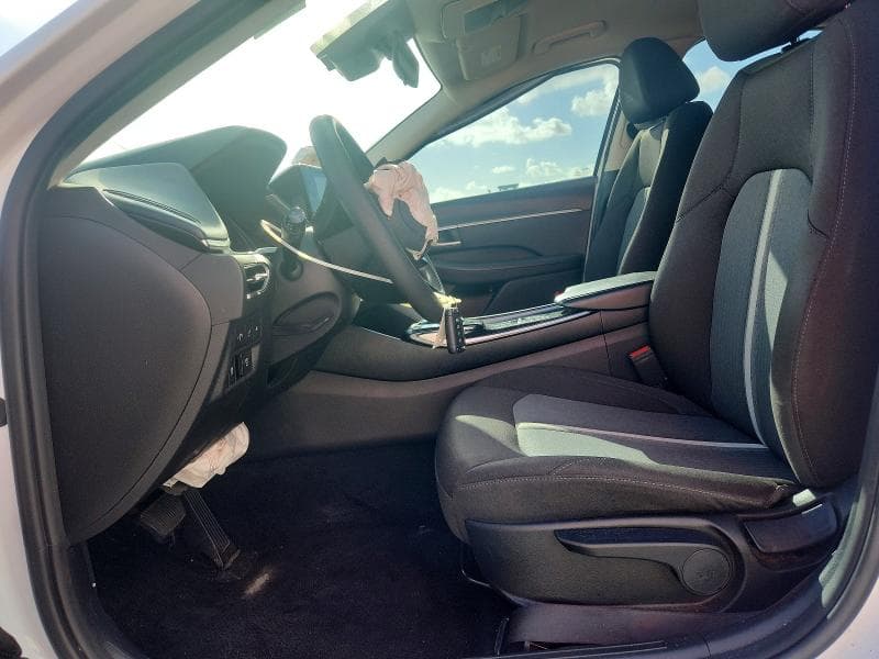2021 HYUNDAI SONATA SE 7