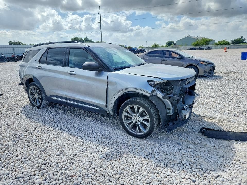 2022 FORD EXPLORER XLT 4