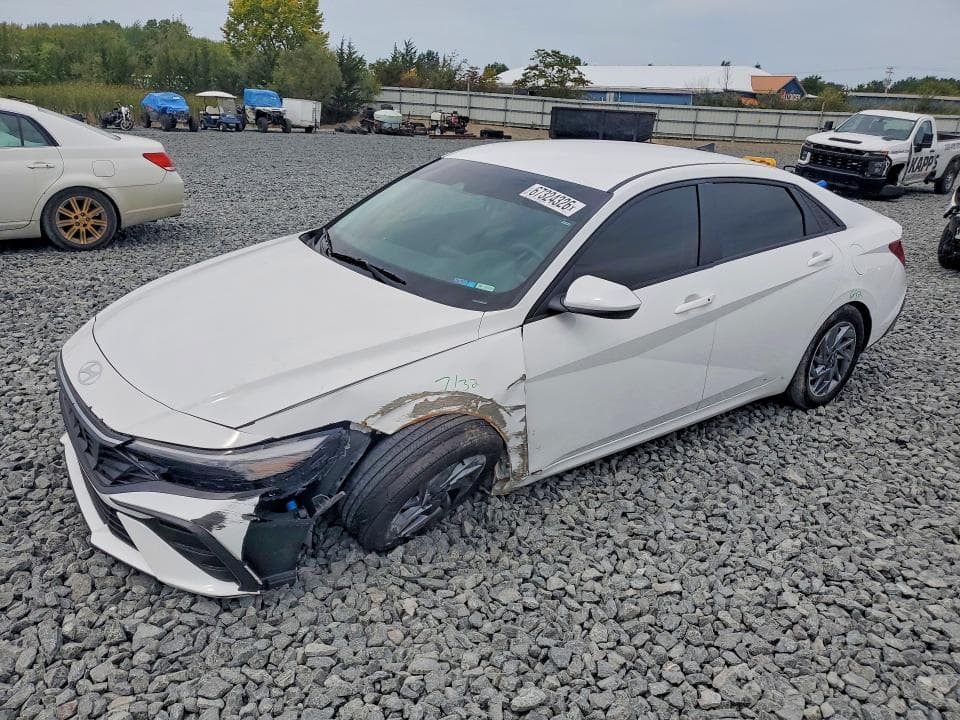 2024 HYUNDAI ELANTRA SEL