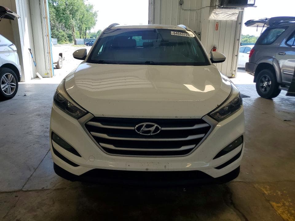 2017 HYUNDAI TUCSON SE 5