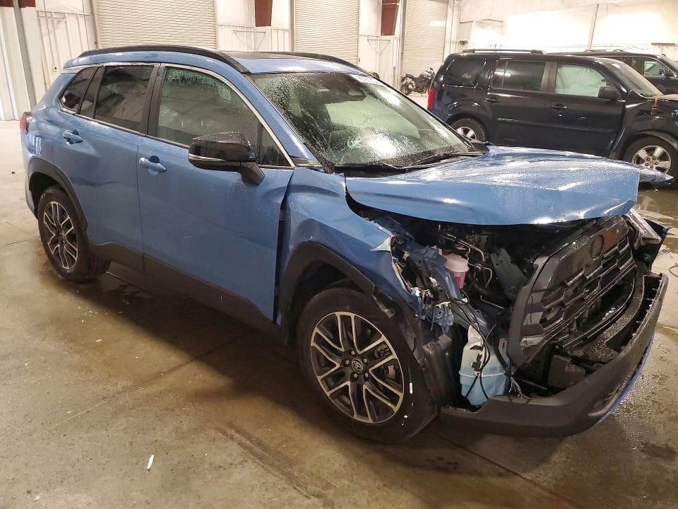 2026 TOYOTA COROLLA CROSS XLE 4