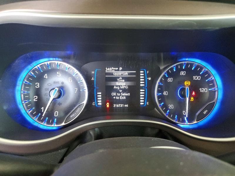 2020 CHRYSLER VOYAGER LXI 9