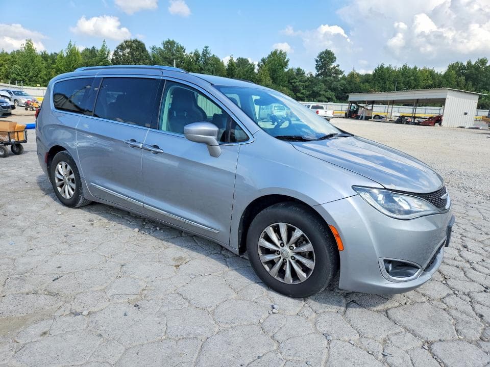 2018 CHRYSLER PACIFICA TOURING L 4