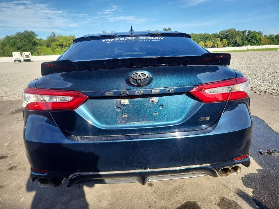 2020 TOYOTA CAMRY SE 6