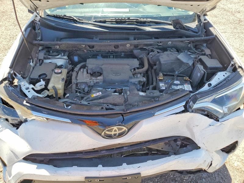 2018 TOYOTA RAV4 LE 11