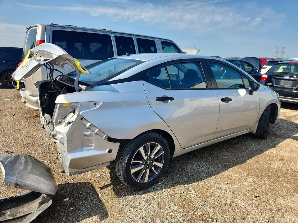 2024 NISSAN VERSA S 3