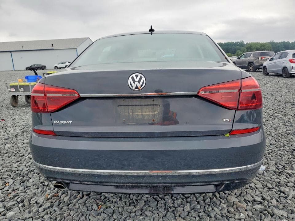 2017 VOLKSWAGEN PASSAT R-LINE 6