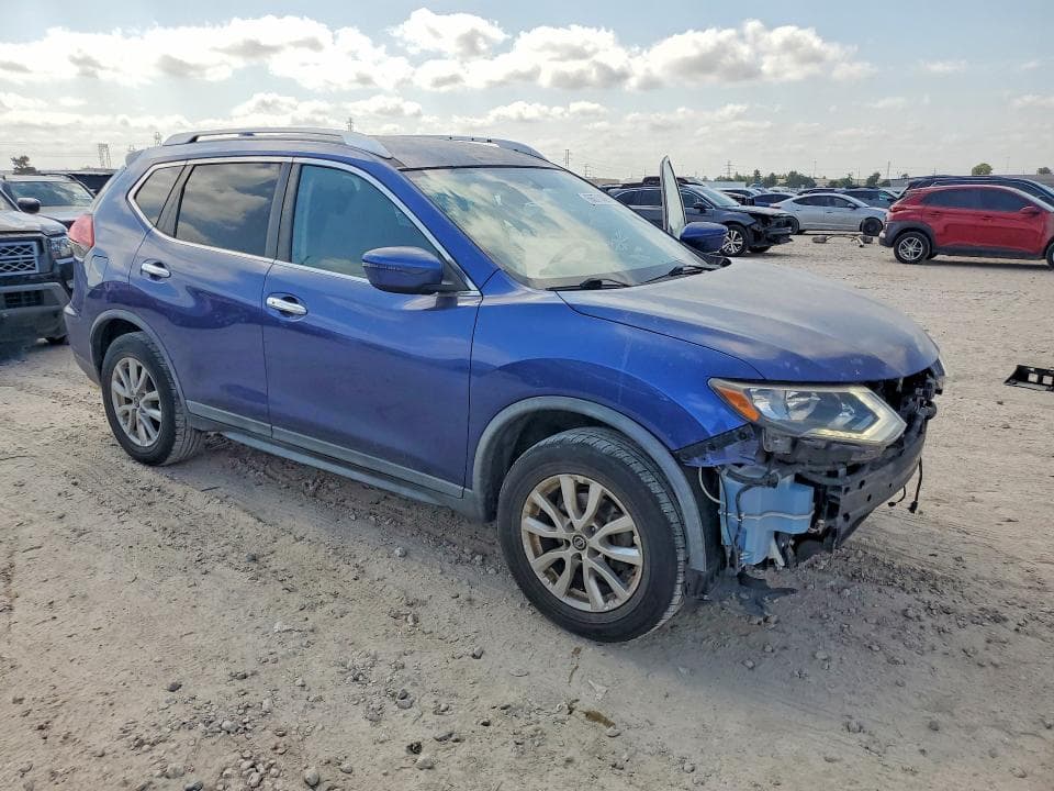 2018 NISSAN ROGUE SV 4