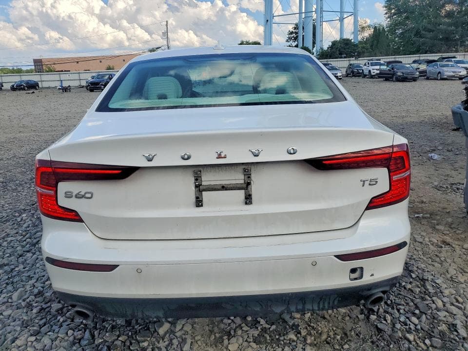 2019 VOLVO S60 T5 MOMENTUM 6