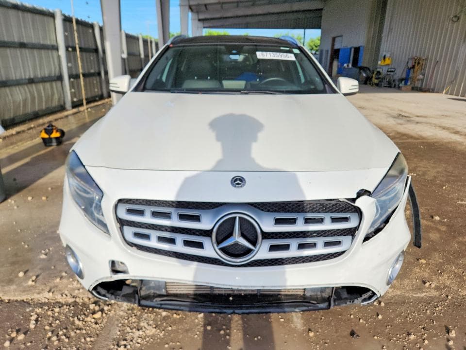 2018 MERCEDES-BENZ GLA 250 5