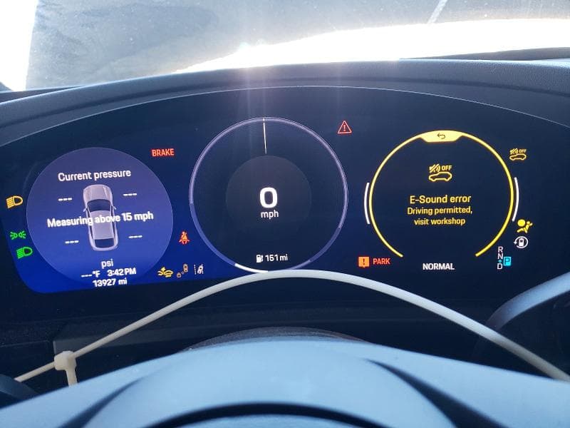 2025 PORSCHE MACAN 4S 9