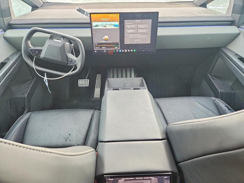 2025 TESLA CYBERTRUCK 8