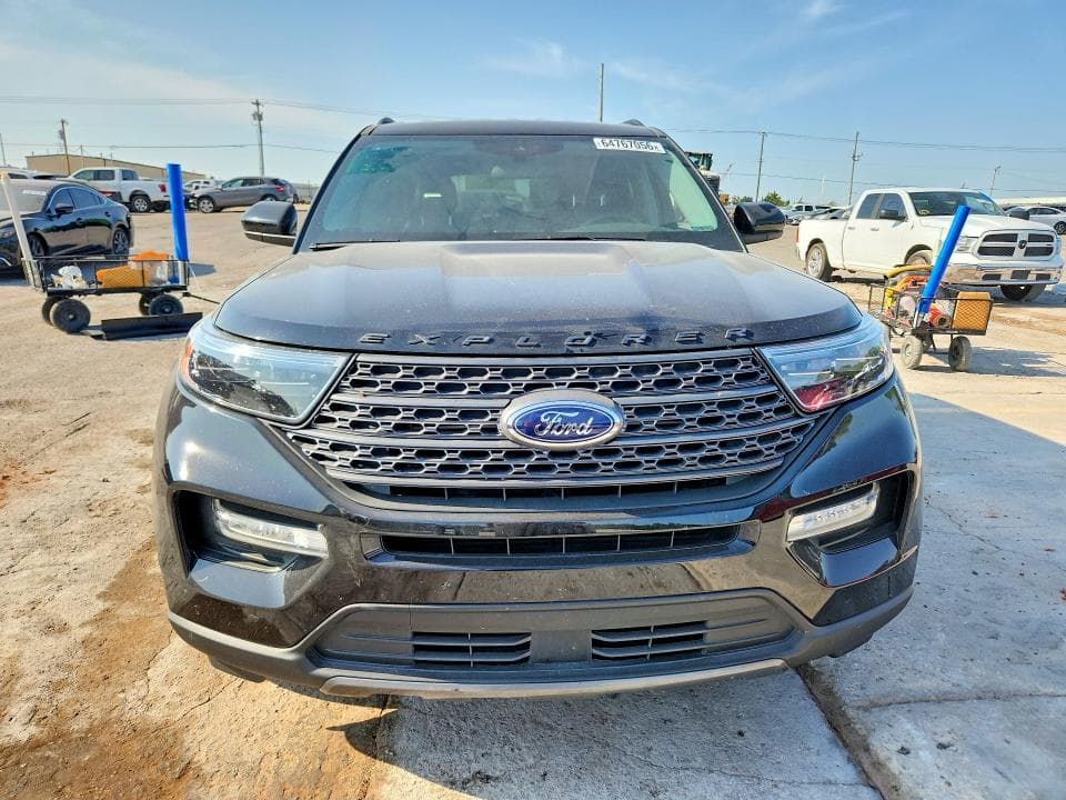 2023 FORD EXPLORER XLT 5