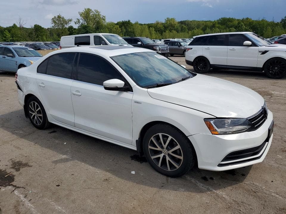 2017 VOLKSWAGEN JETTA SE 4