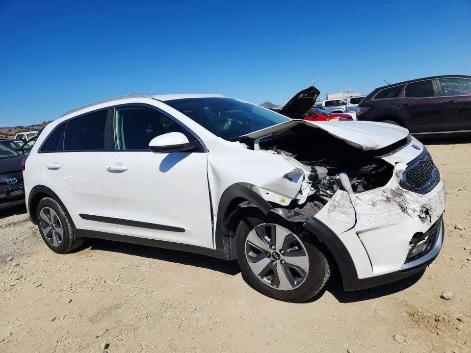 2019 KIA NIRO LX 4