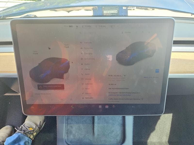 2024 TESLA MODEL Y 9
