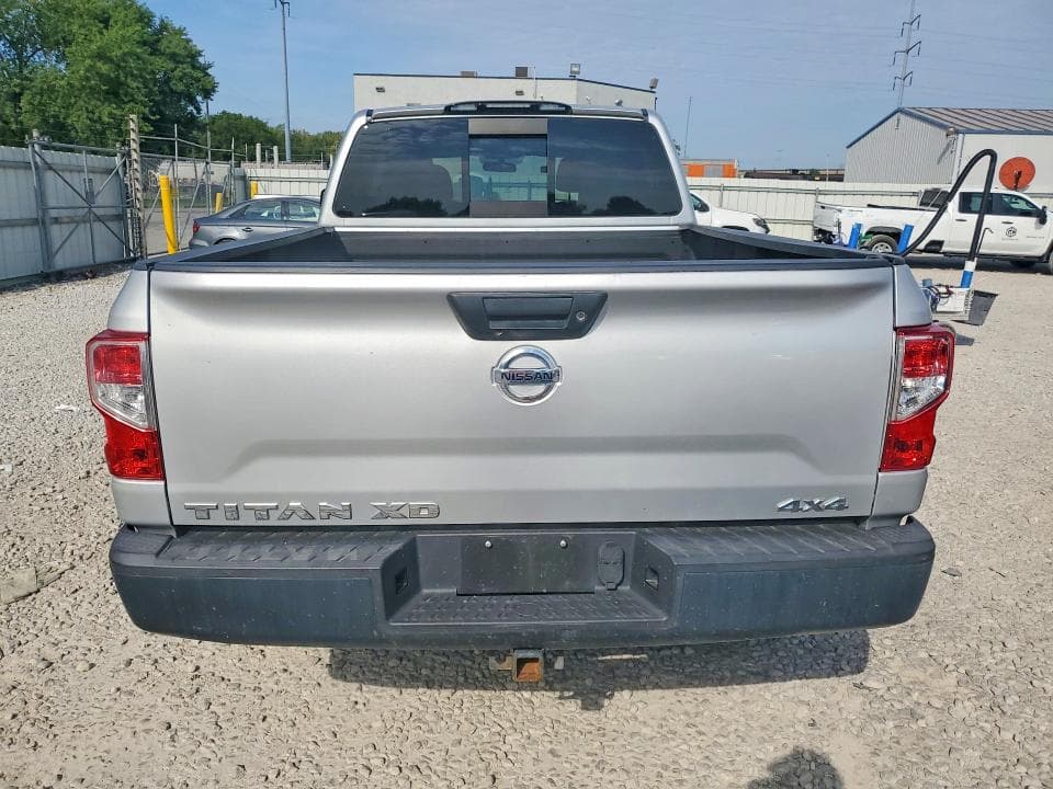 2017 NISSAN TITAN XD S 6