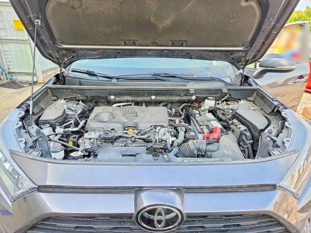 2021 TOYOTA RAV4 LE 12