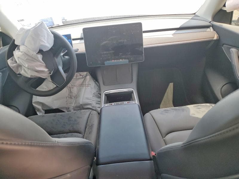 2022 TESLA MODEL Y 8