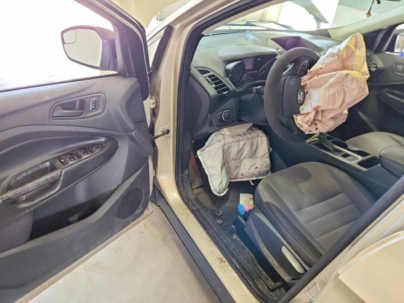2017 FORD ESCAPE S 8