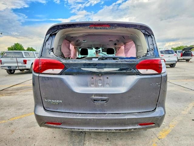 2023 CHRYSLER VOYAGER LX 6