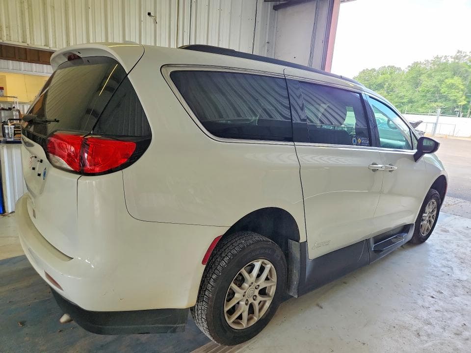 2020 CHRYSLER VOYAGER LXI 3