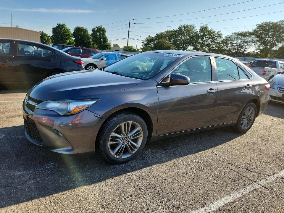 2017 TOYOTA CAMRY SE - 1
