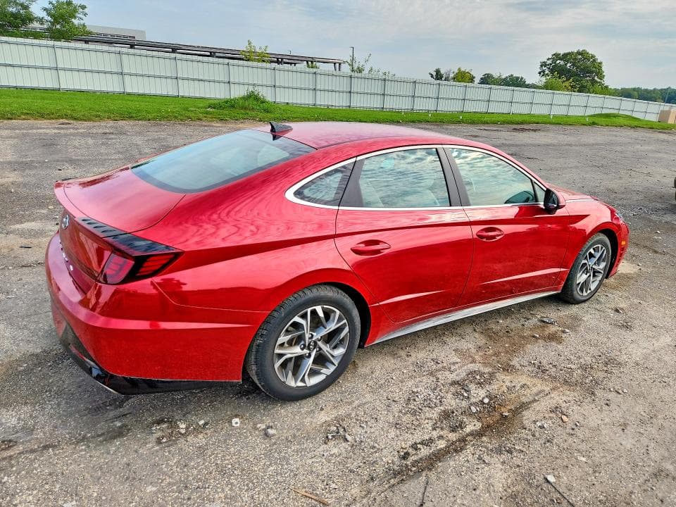 2022 HYUNDAI SONATA SEL 3