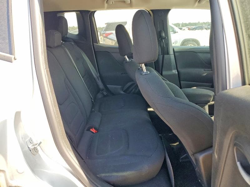 2019 JEEP RENEGADE LATITUDE 11