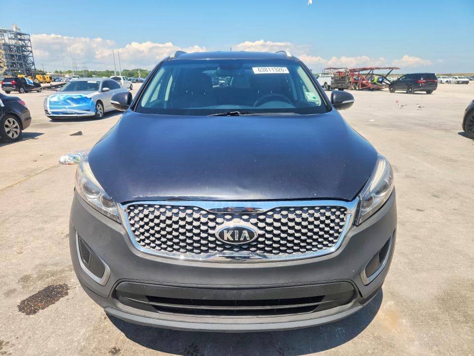 2017 KIA SORENTO LX V6 5