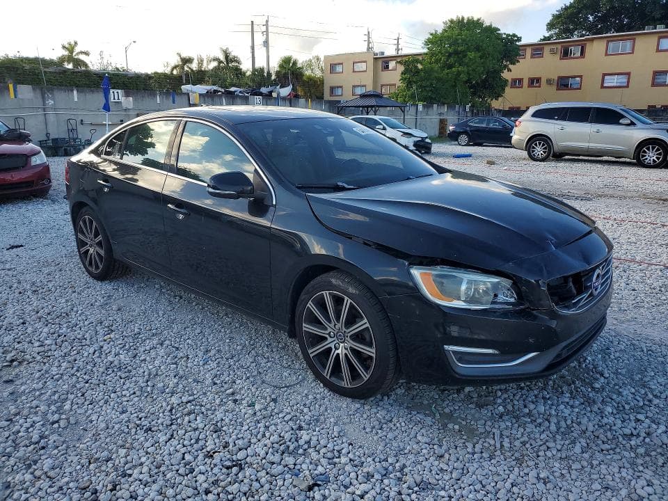 2017 VOLVO S60 PLATINUM 4