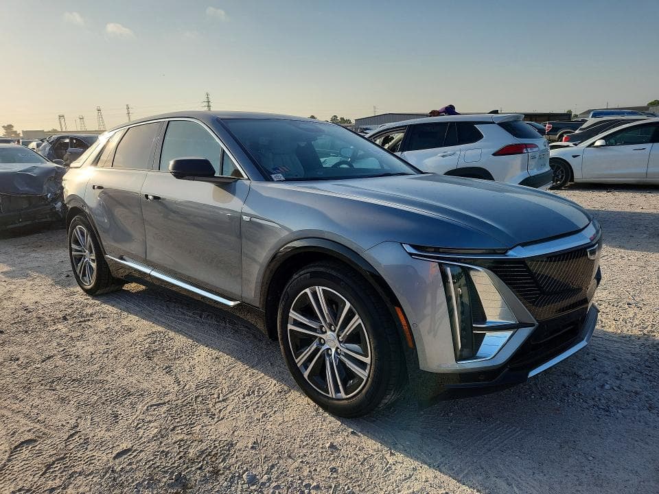 2024 CADILLAC LYRIQ LUXURY 4