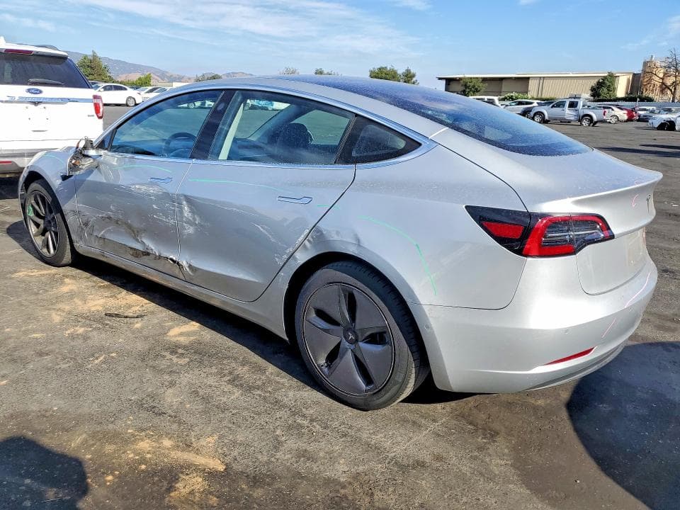 2018 TESLA MDL 3 2