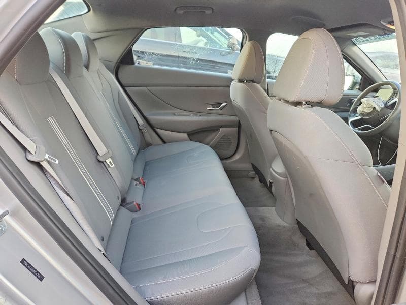 2021 HYUNDAI ELANTRA SEL 10