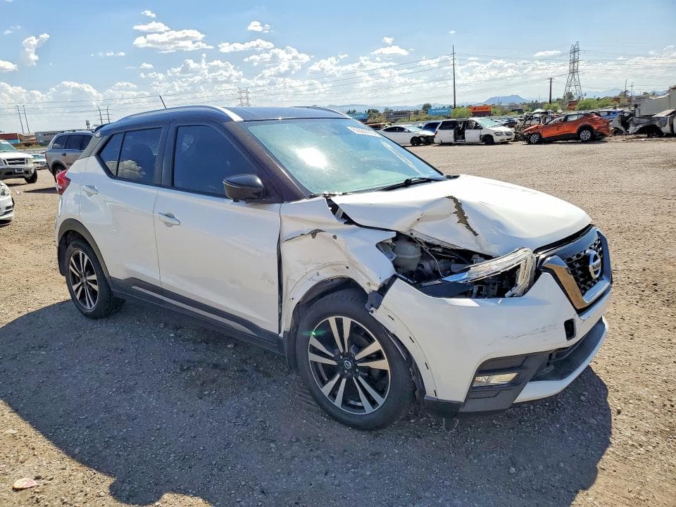 2019 NISSAN KICKS SR 4