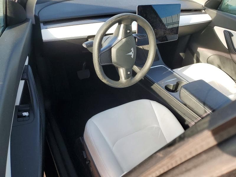 2021 TESLA MODEL Y 8