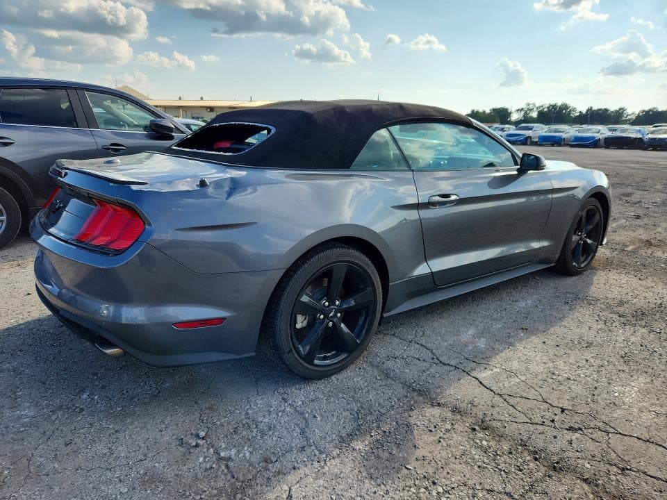 2021 FORD MUSTANG 3