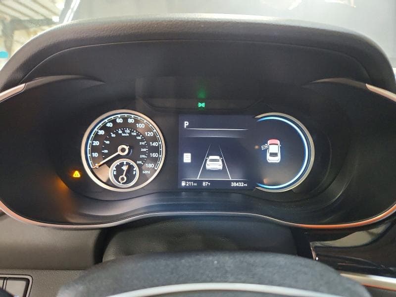 2025 GENESIS G70 2.5T STANDARD 9