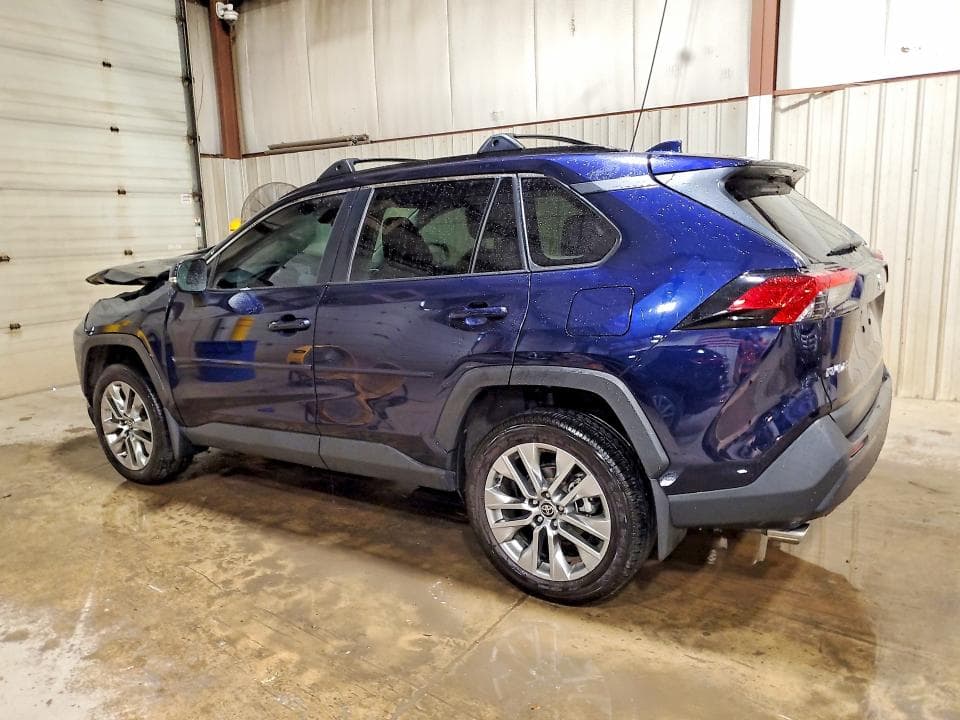 2024 TOYOTA RAV4 XLE PREMIUM 2