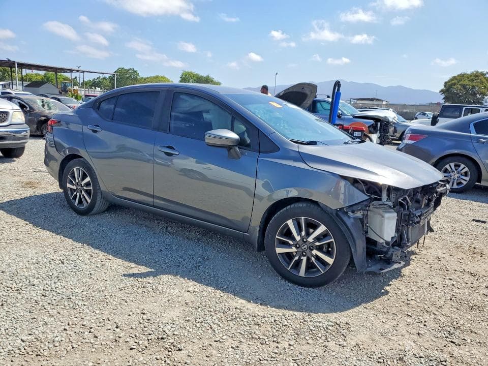 2021 NISSAN VERSA SV 4