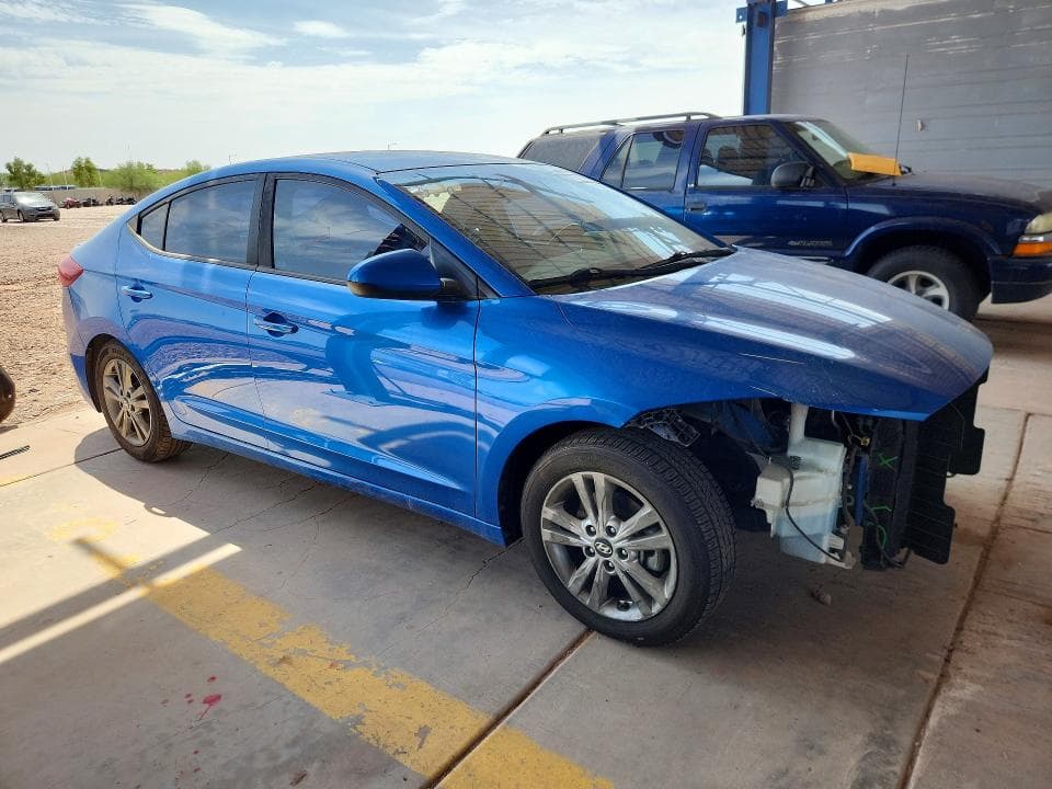 2018 HYUNDAI ELANTRA SEL 4