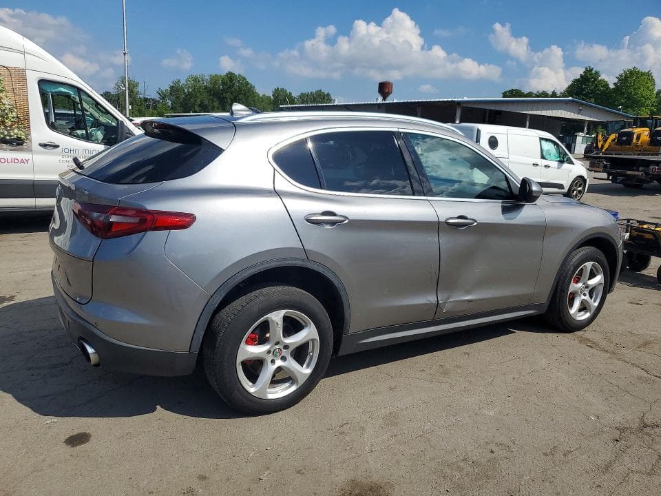 2018 ALFA ROMEO STELVIO 3
