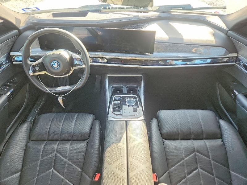2023 BMW I7 XDRIVE60 8