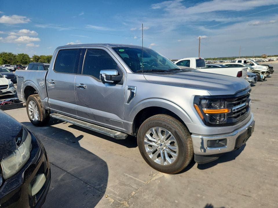 2025 FORD F150 XLT 4