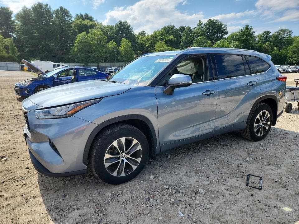 2020 TOYOTA HIGHLANDER XLE - 1