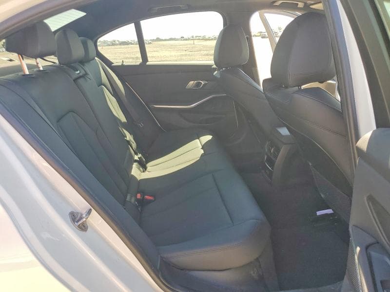 2021 BMW 330XI 10