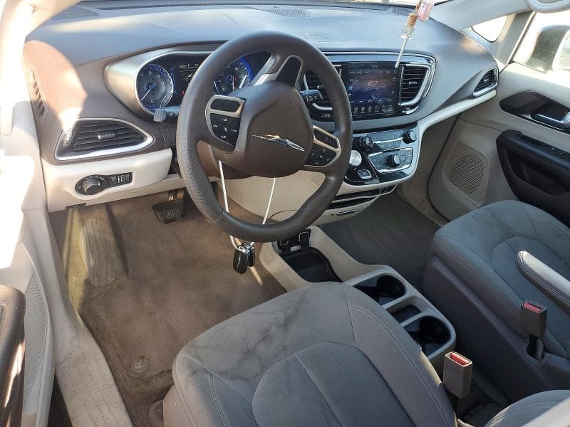 2017 CHRYSLER PACIFICA TOURING 8